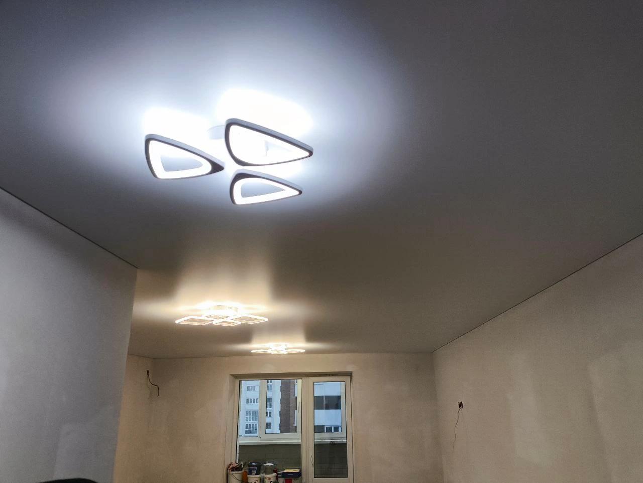 Квартира-студия в Новой Самаре — натяжной потолок 28 м² Квартира